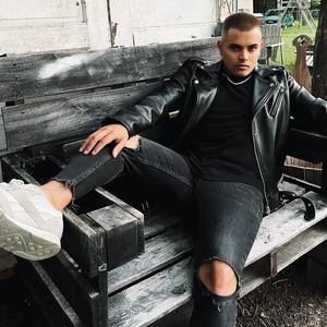 Meet your Posher, Gregorio